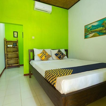 Spot On 1879 Lendang Homestay Mangsit Esterno foto