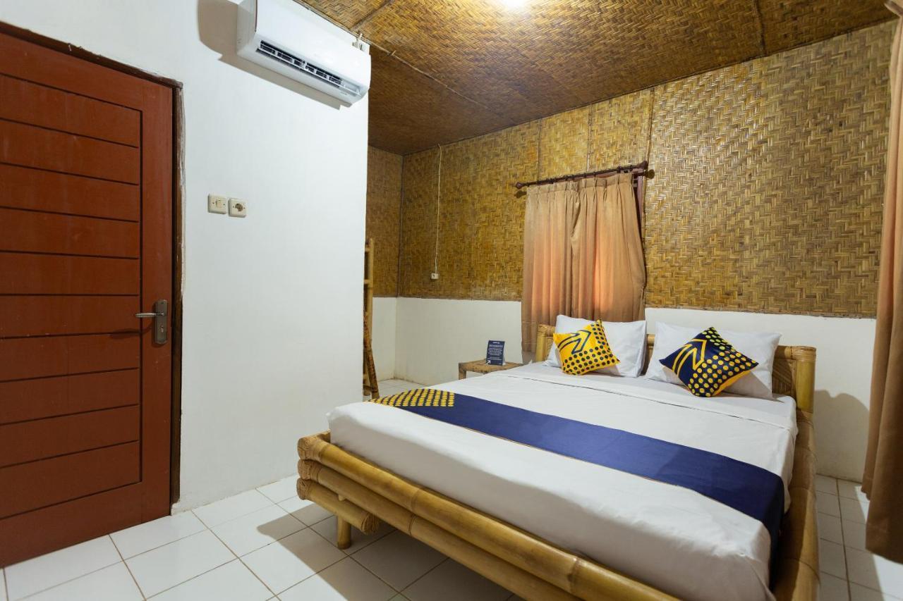 Spot On 1879 Lendang Homestay Mangsit Esterno foto