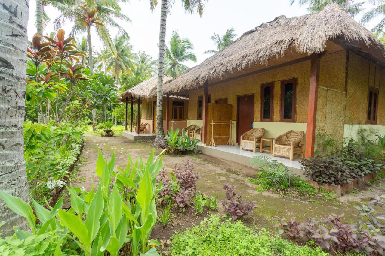 Spot On 1879 Lendang Homestay Mangsit Esterno foto