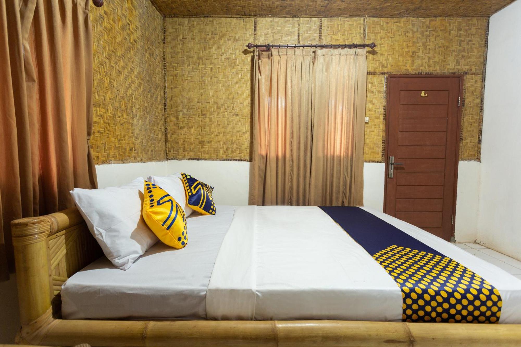 Spot On 1879 Lendang Homestay Mangsit Esterno foto