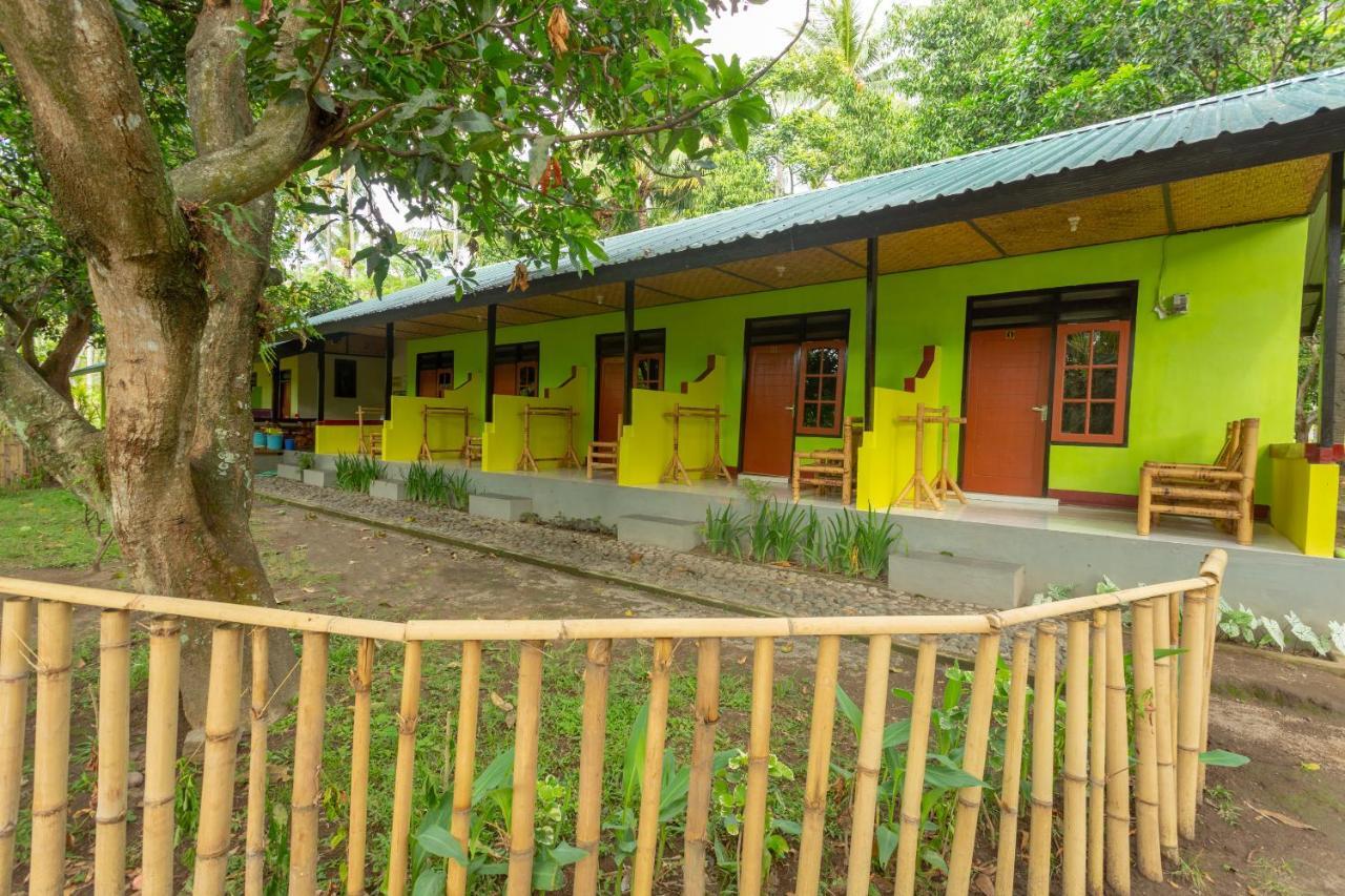 Spot On 1879 Lendang Homestay Mangsit Esterno foto