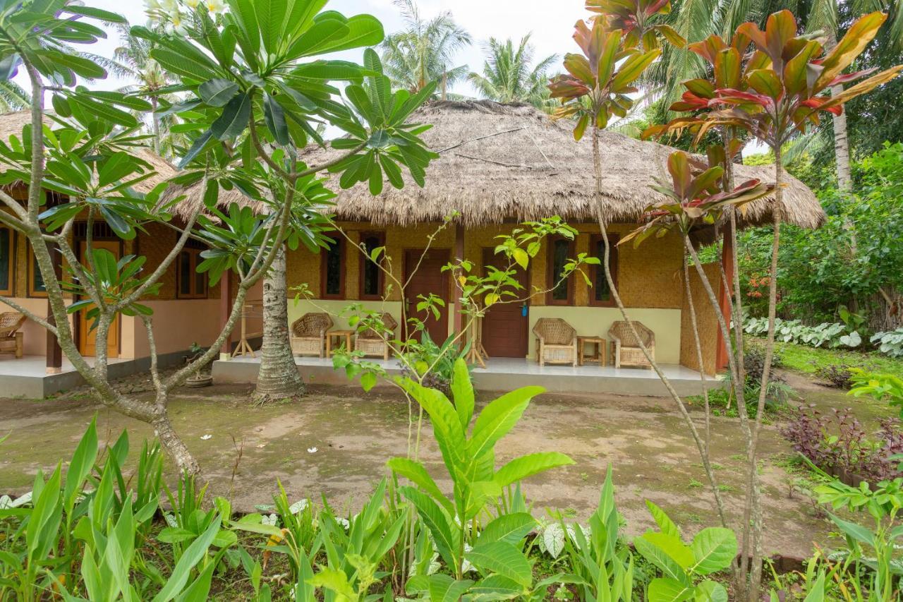 Spot On 1879 Lendang Homestay Mangsit Esterno foto