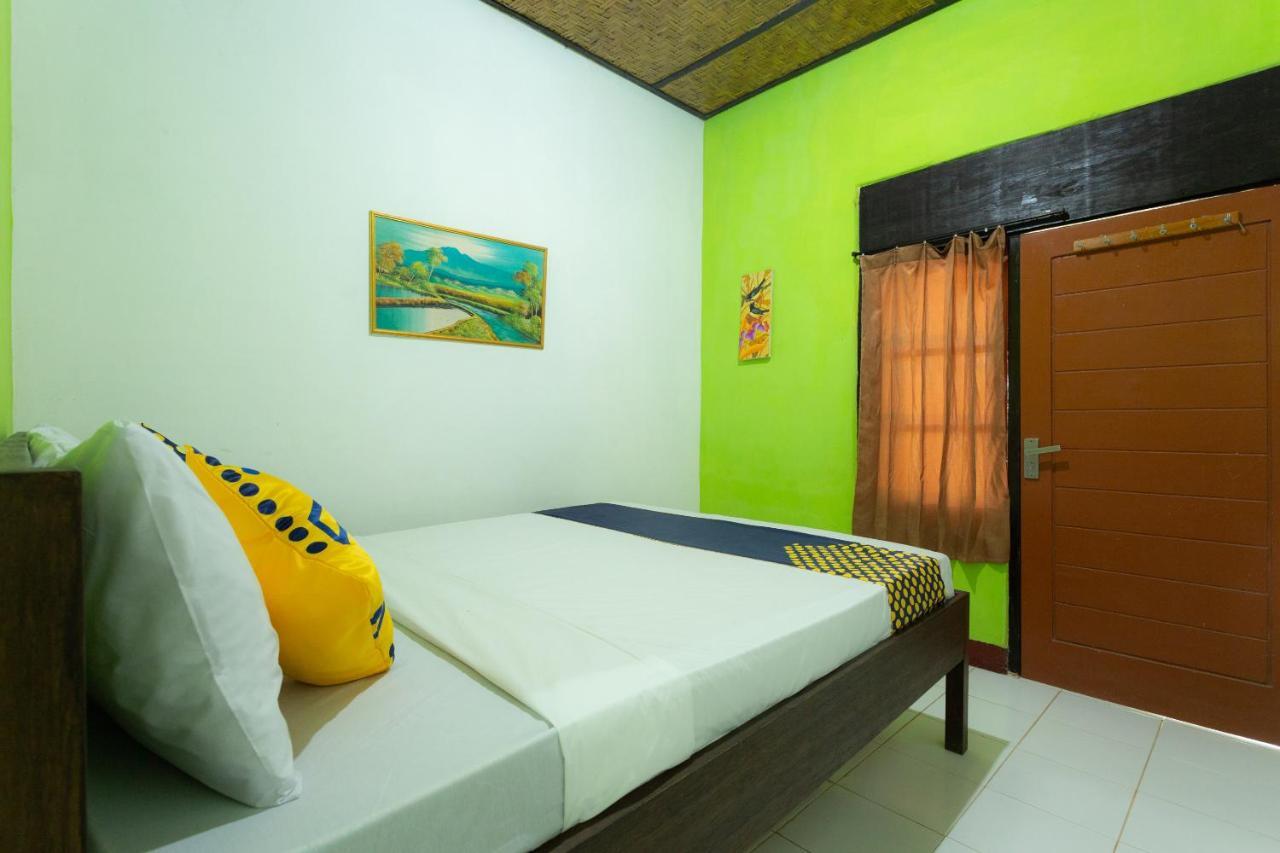 Spot On 1879 Lendang Homestay Mangsit Esterno foto