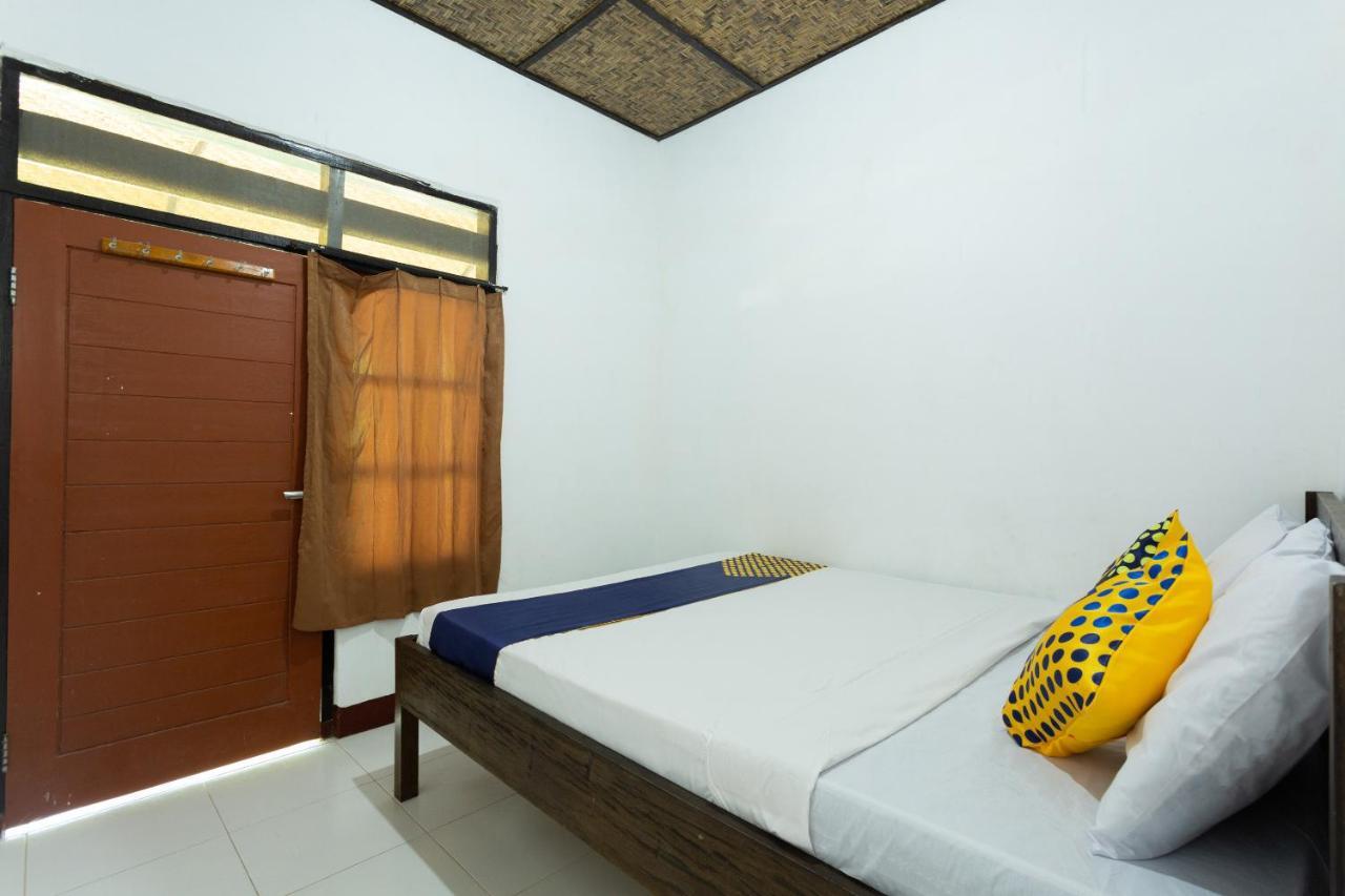 Spot On 1879 Lendang Homestay Mangsit Esterno foto