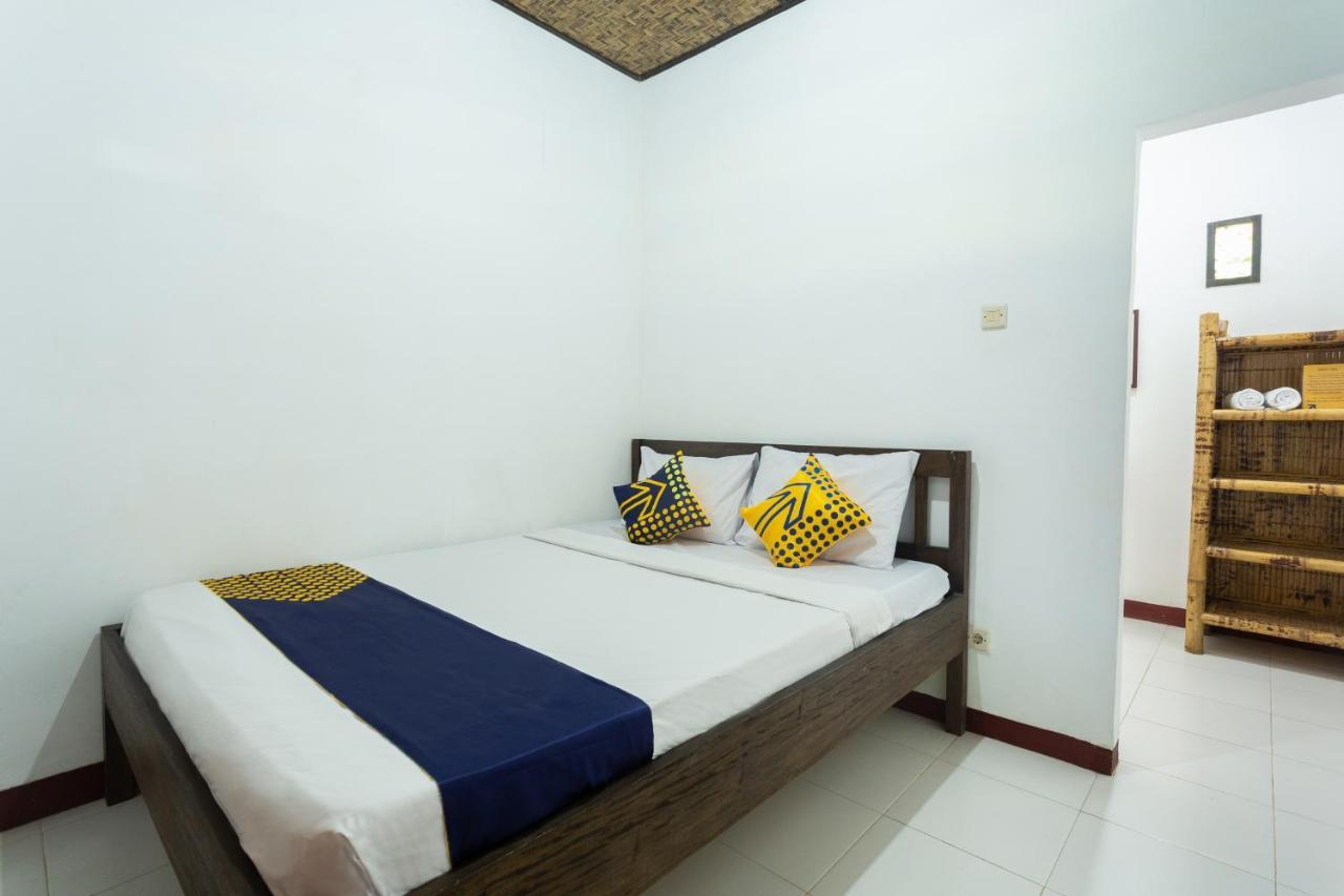 Spot On 1879 Lendang Homestay Mangsit Esterno foto
